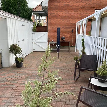 Indbydende Bed & Breakfast Med Dejlig Gardhave Randers Exterior photo